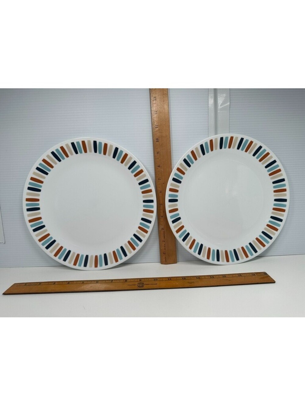 SET OF 2 CORELLE / CORNING LIVINGWARE PAYDEN 10 1/4" DINNER PLATES-STRIPED RIM